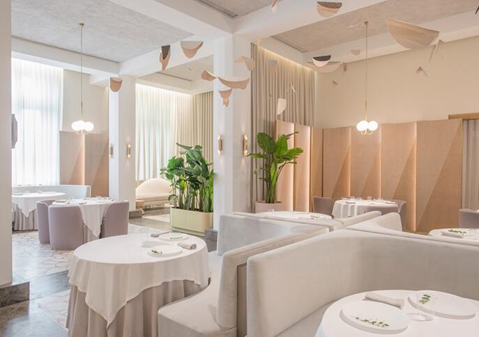 餐廳裝修設(shè)計全攻略:打造舒適與格調(diào)并存的用餐空間